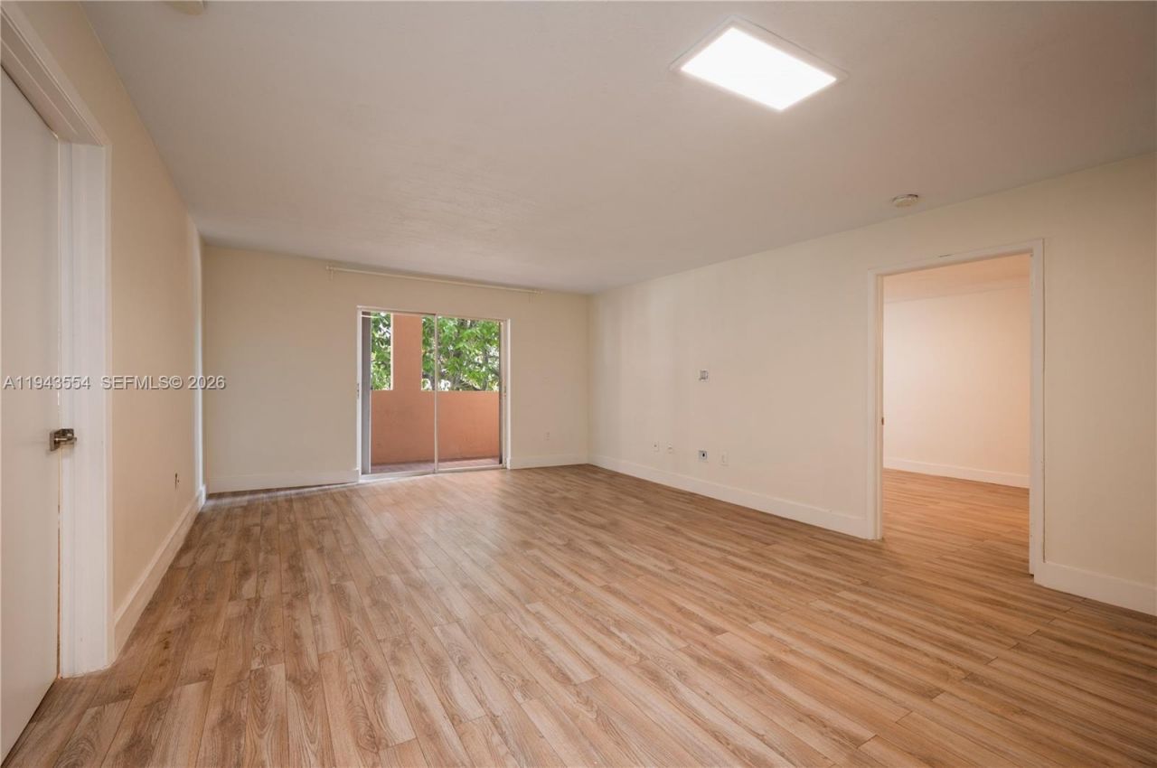 1 Alhambra Cir, Unit 203, Coral Gables, FL 33134 Photo