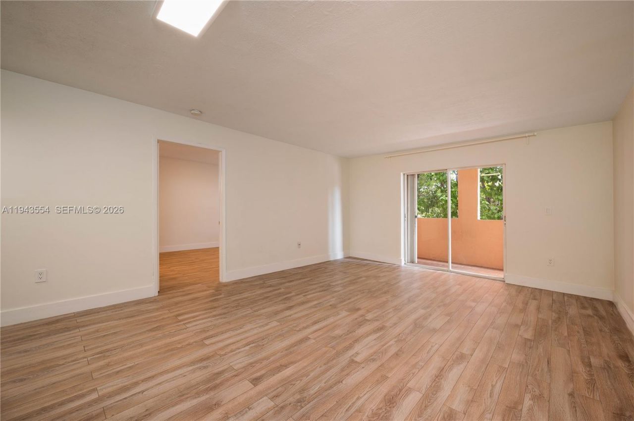 1 Alhambra Cir, Unit 203, Coral Gables, FL 33134 Photo