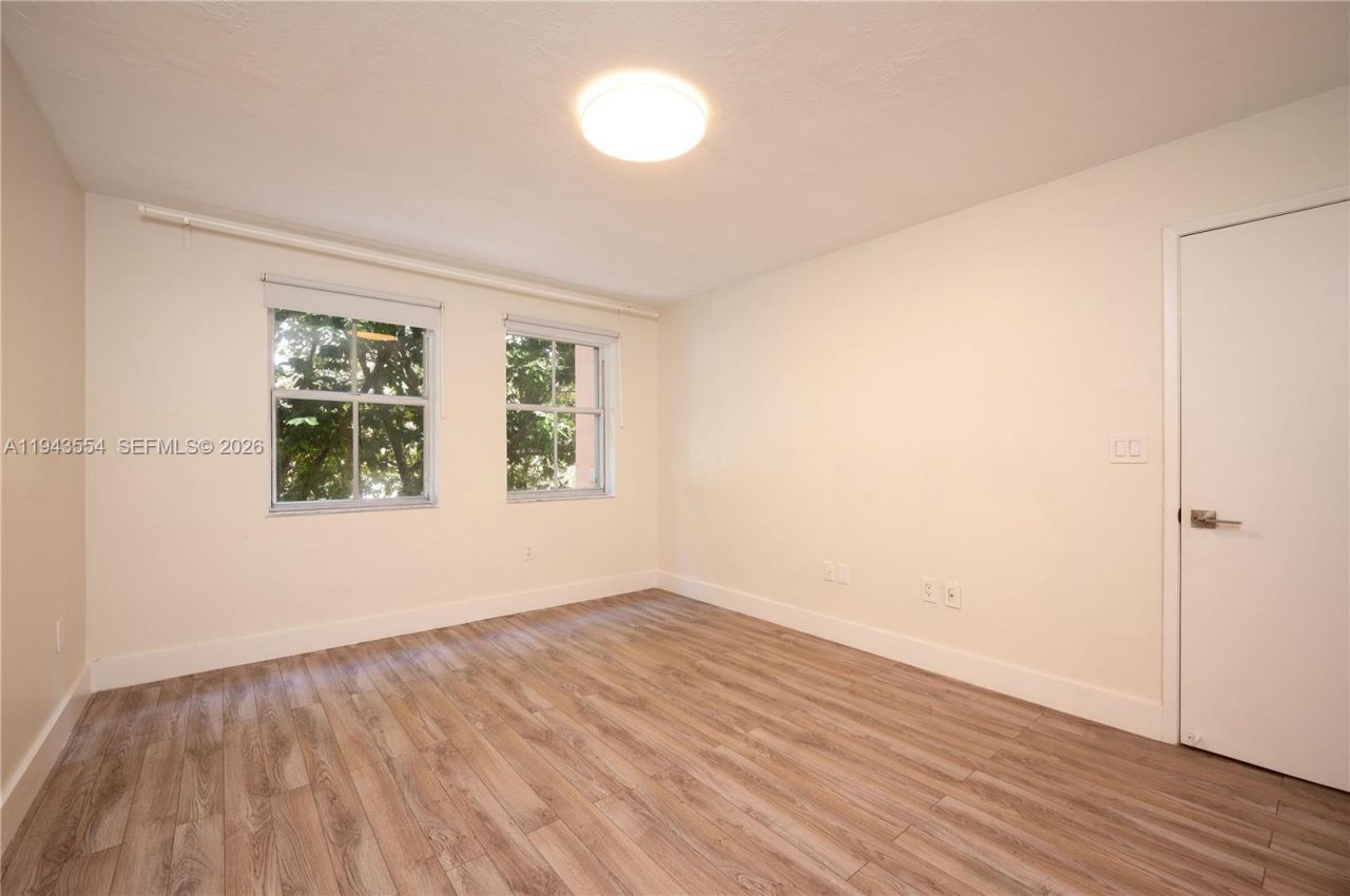 1 Alhambra Cir, Unit 203, Coral Gables, FL 33134 Photo