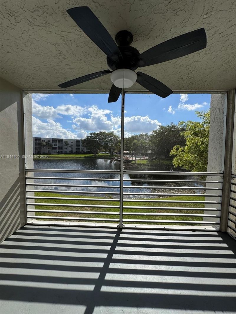 9330 Lagoon Pl, Unit 201, Davie, FL 33324 Photo