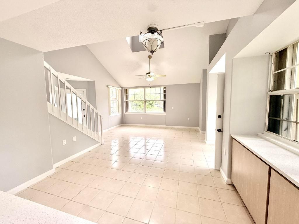 8111 Northboro Court, Unit 11b, Lake Clarke Shores, FL 33406 Photo