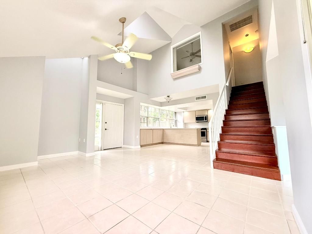 8111 Northboro Court, Unit 11b, Lake Clarke Shores, FL 33406 Photo