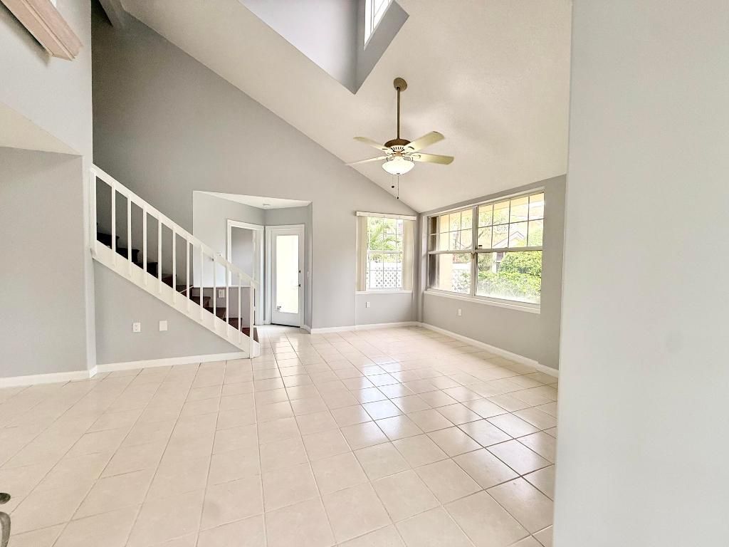 8111 Northboro Court, Unit 11b, Lake Clarke Shores, FL 33406 Photo