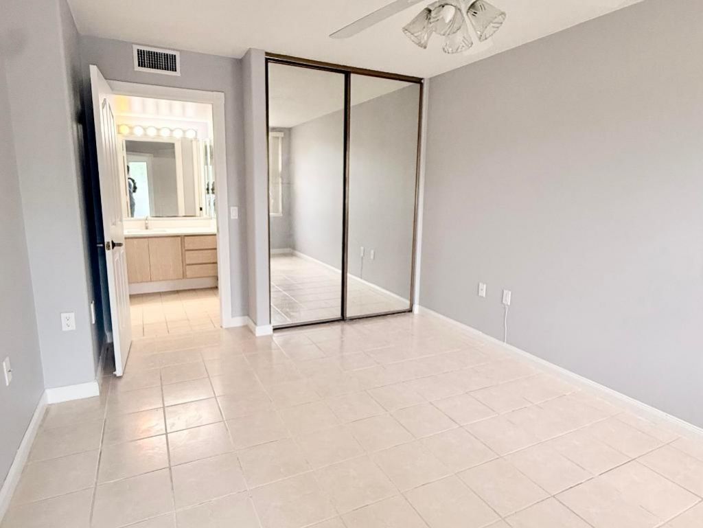 8111 Northboro Court, Unit 11b, Lake Clarke Shores, FL 33406 Photo