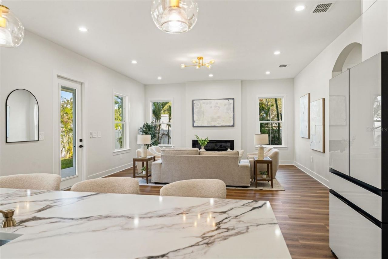 10194 Hodson Place, Seminole, FL 33776 Photo