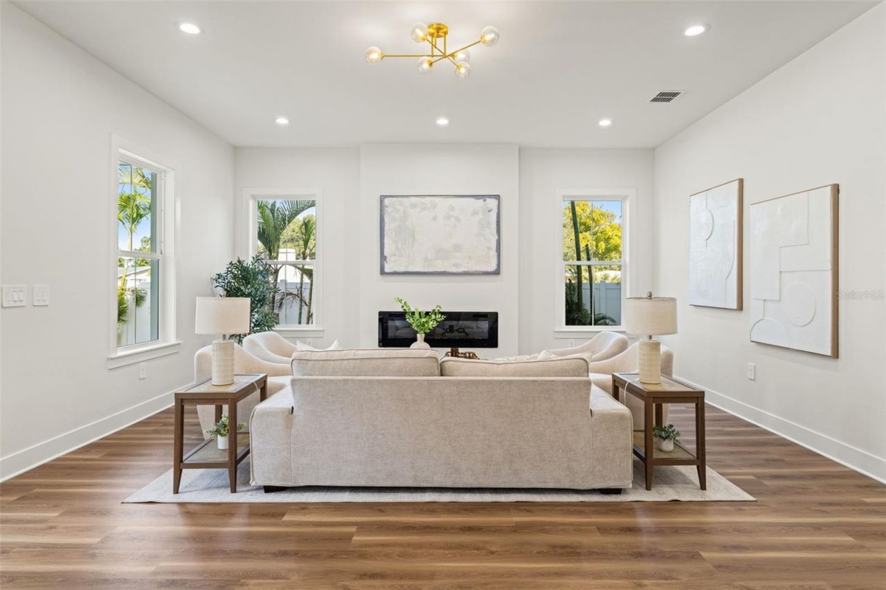 10194 Hodson Place, Seminole, FL 33776 Photo