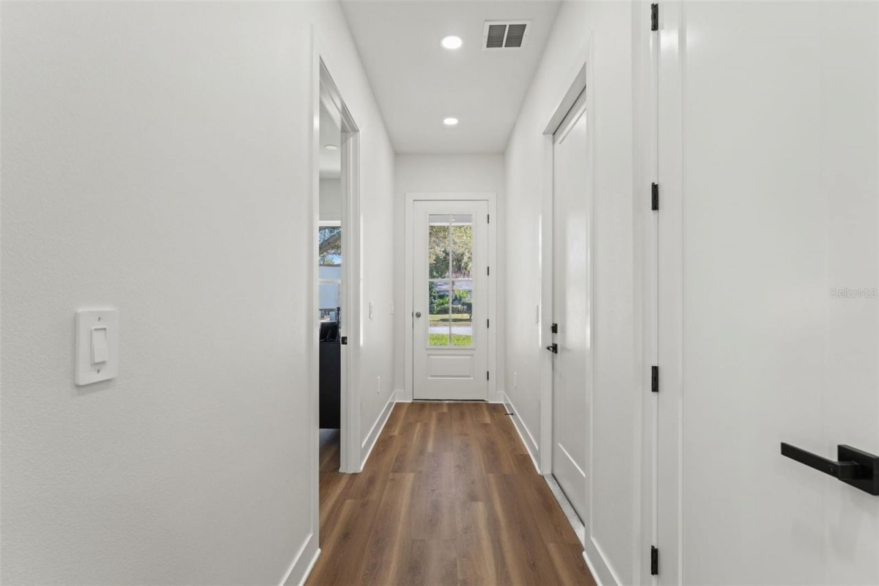 10194 Hodson Place, Seminole, FL 33776 Photo