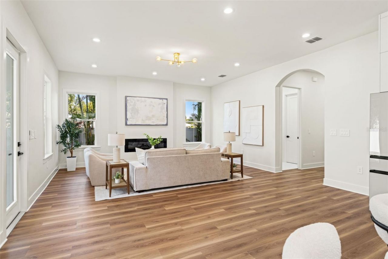 10194 Hodson Place, Seminole, FL 33776 Photo