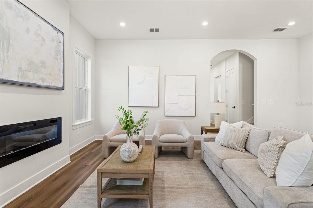 10194 Hodson Place, Seminole, FL 33776 Photo