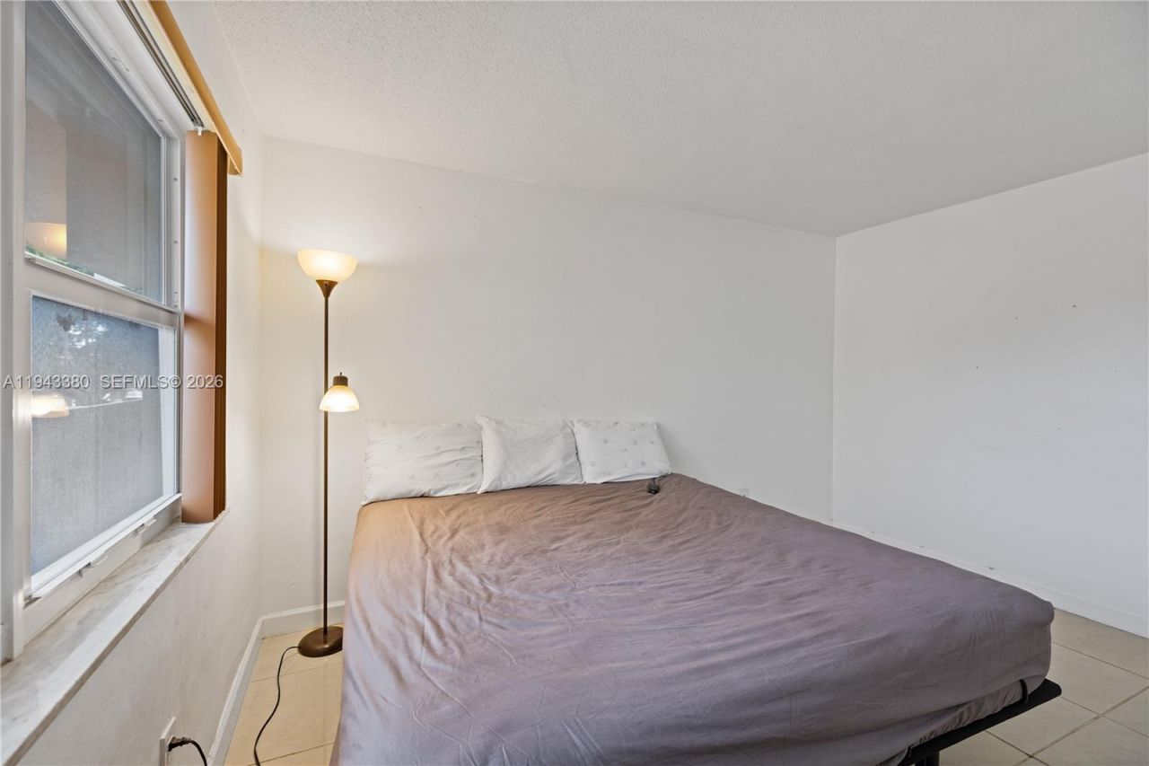 1501 NE 191st St, Unit C216, Miami, FL 33179 Photo