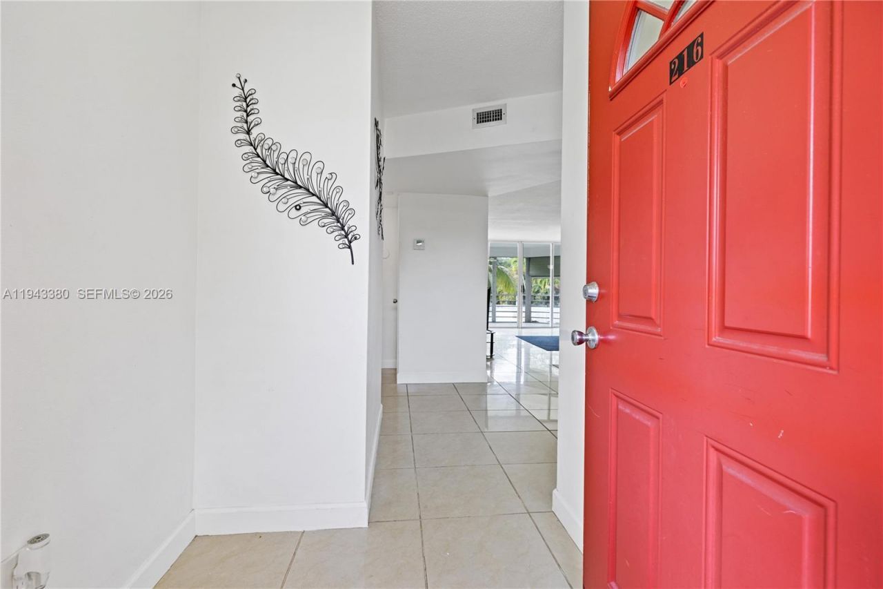1501 NE 191st St, Unit C216, Miami, FL 33179 Photo