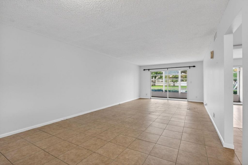 2501 Antigua Terrace, Unit D1, Coconut Creek, FL 33066 Photo