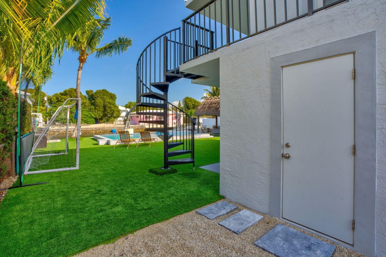 106 Plantation Avenue, Tavernier, FL 33070 Photo