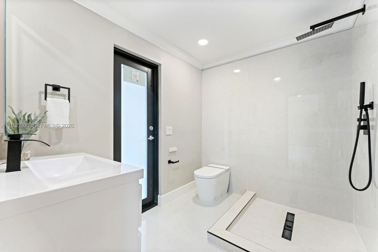 16733 Golfview Dr, Weston, FL 33326 Photo