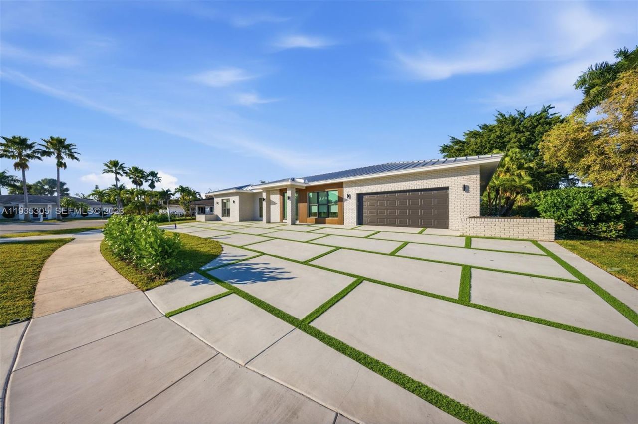 16733 Golfview Dr, Weston, FL 33326 Photo