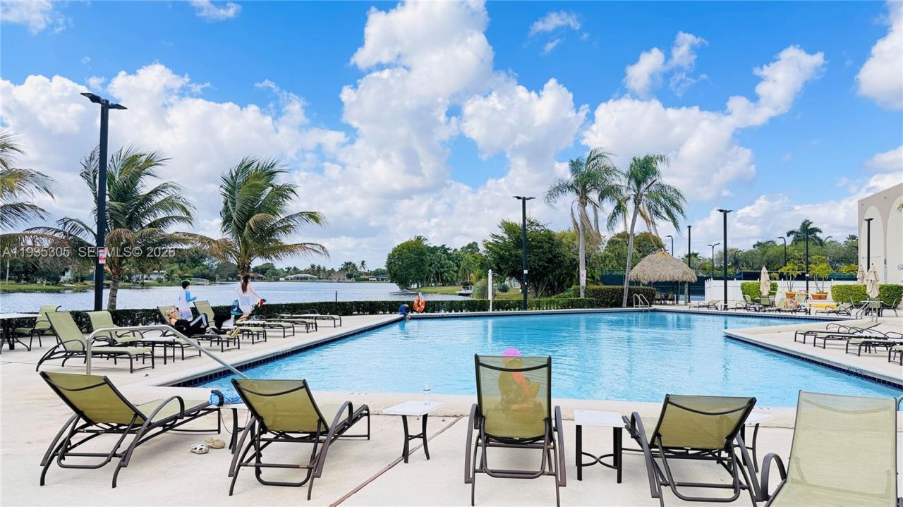 16733 Golfview Dr, Weston, FL 33326 Photo