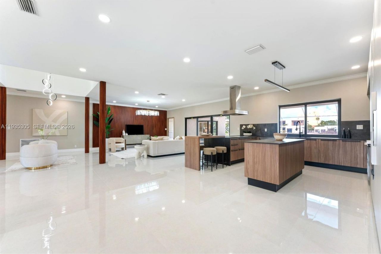 16733 Golfview Dr, Weston, FL 33326 Photo