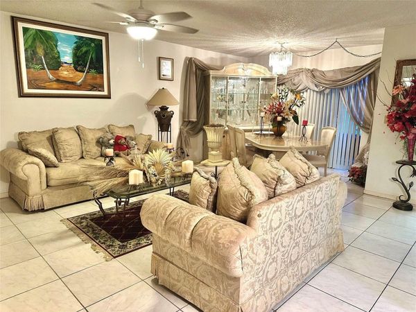 2451 NW 41st Avenue, Unit 207, Lauderhill, FL 33313