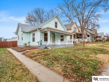 645 S 28th Street, Lincoln, NE 68510