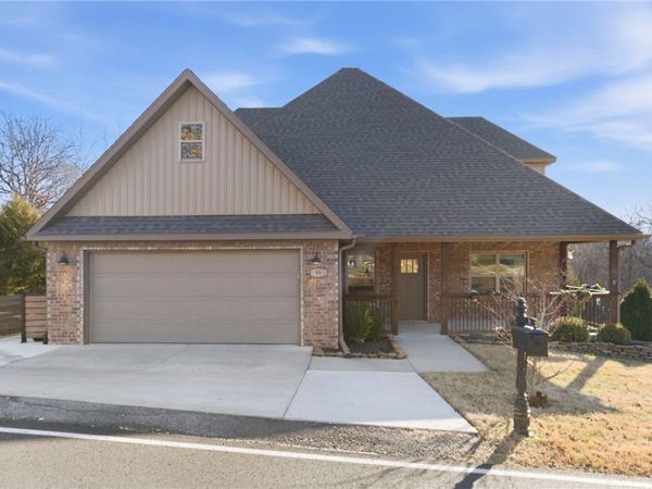 96 Witherby Drive, Bella Vista, AR 72714