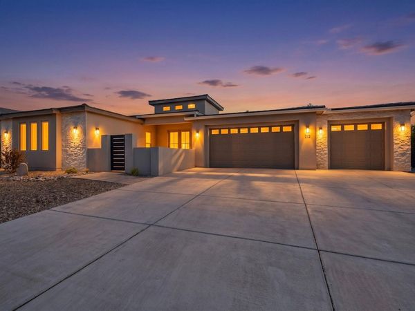 212 Lavender Place NE, Albuquerque, NM 87113