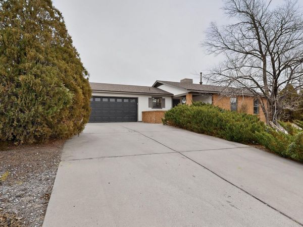 300 4th Avenue NE, Rio Rancho, NM 87124