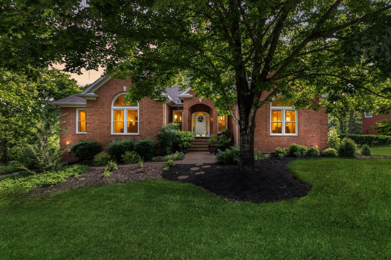 1925 Vicksburg Ln, Lebanon, TN 37087 Main Photo