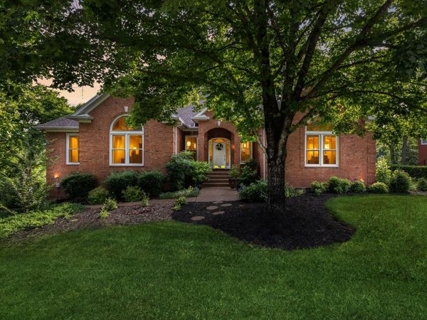 1925 Vicksburg Ln, Lebanon, TN 37087