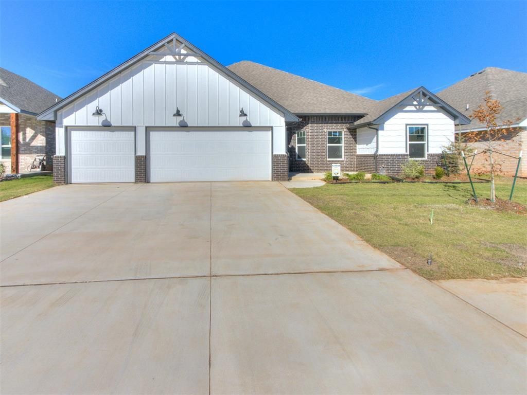 2901 Summit Hollow Circle, Norman, OK 73071 Main Photo