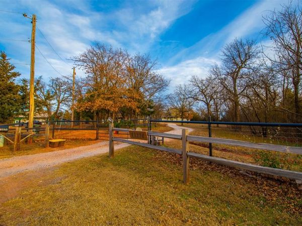 13274 Amanda Lane, Edmond, OK 73034