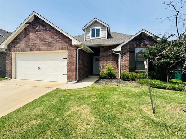 9001 Poppey Place, Yukon, OK 73099