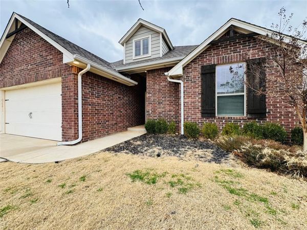 9001 Poppey Place, Yukon, OK 73099