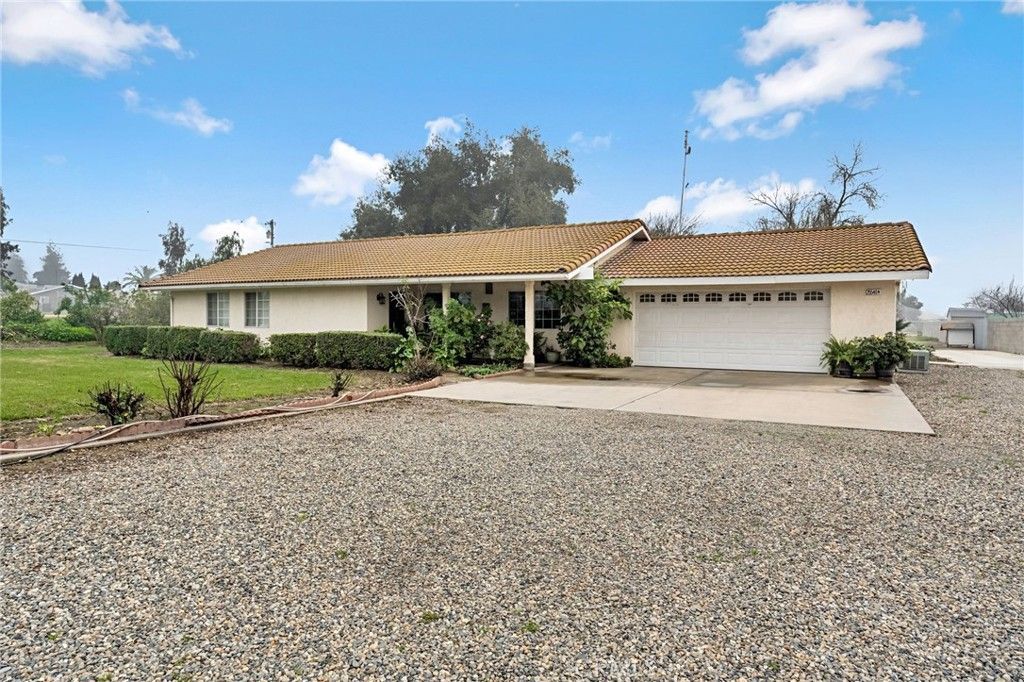 25540 Lynn Place, Unit B, Madera, CA 93638 Main Photo