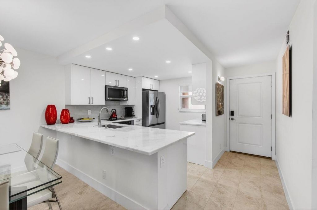 2515 NE 2nd Court, Unit 201, Boynton Beach, FL 33435 Photo