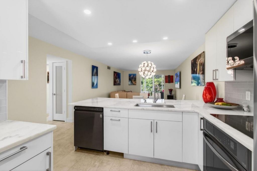 2515 NE 2nd Court, Unit 201, Boynton Beach, FL 33435 Photo