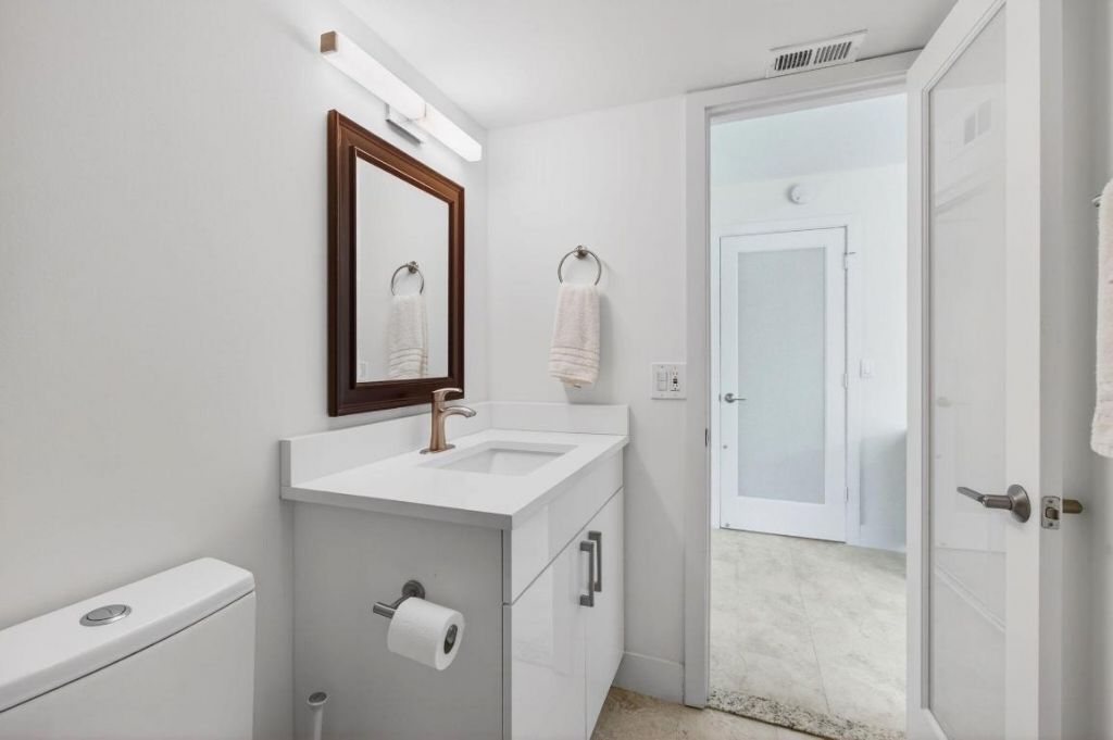 2515 NE 2nd Court, Unit 201, Boynton Beach, FL 33435 Photo