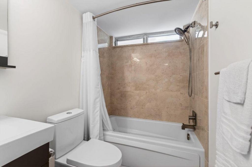 2515 NE 2nd Court, Unit 201, Boynton Beach, FL 33435 Photo