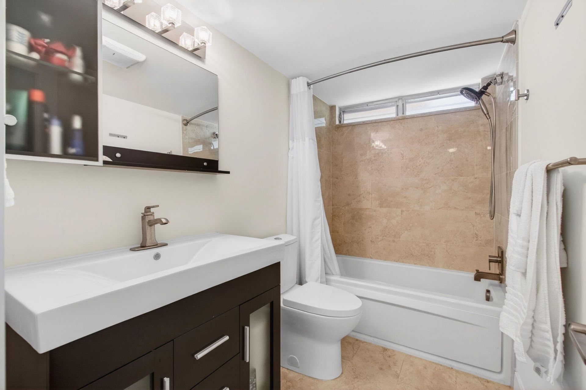 2515 NE 2nd Court, Unit 201, Boynton Beach, FL 33435 Photo