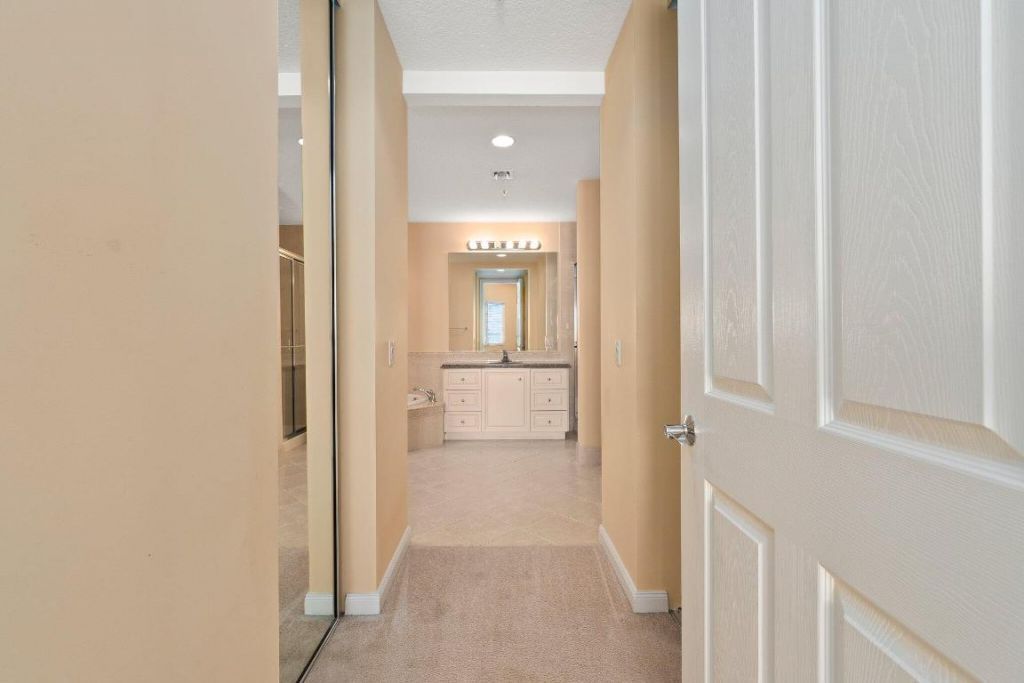 22 Harbour Isle Drive W, Unit Ph02, Hutchinson Island, FL 34949 Photo