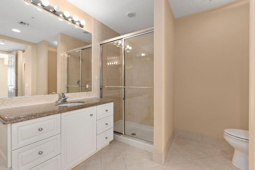 22 Harbour Isle Drive W, Unit Ph02, Hutchinson Island, FL 34949 Photo