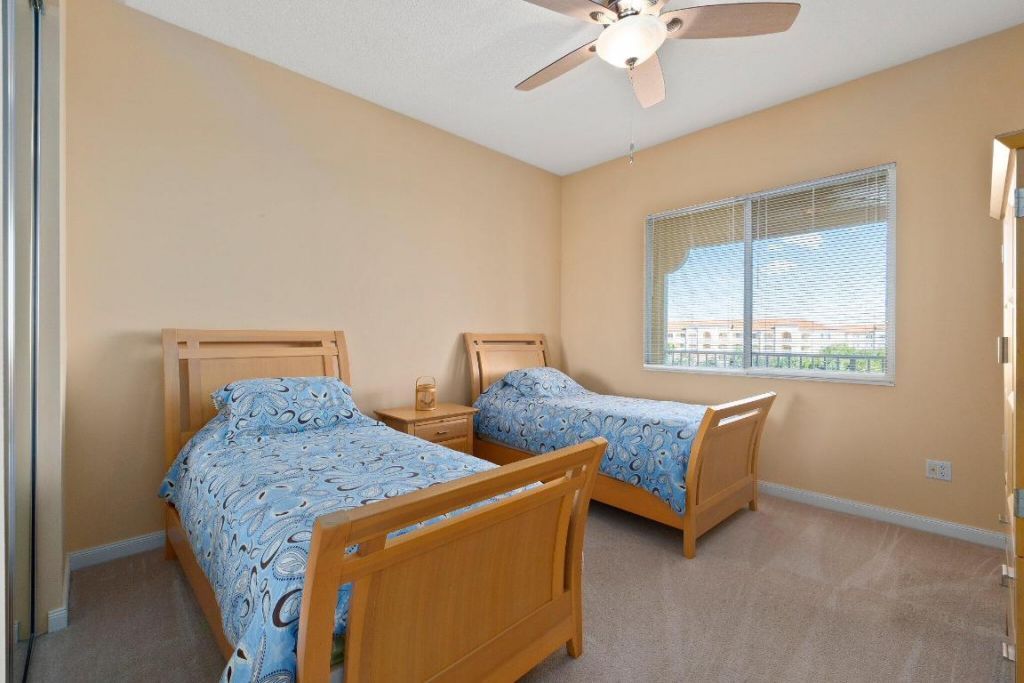 22 Harbour Isle Drive W, Unit Ph02, Hutchinson Island, FL 34949 Photo