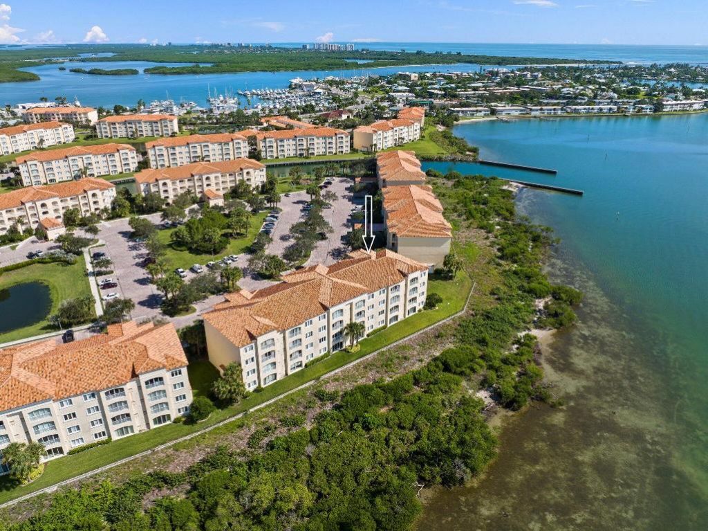 22 Harbour Isle Drive W, Unit Ph02, Hutchinson Island, FL 34949 Photo