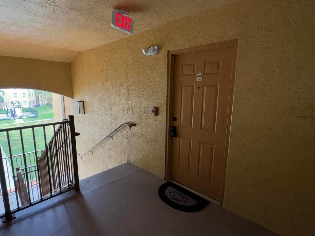 4115 San Marino Boulevard, Unit 306, West Palm Beach, FL 33409 Photo