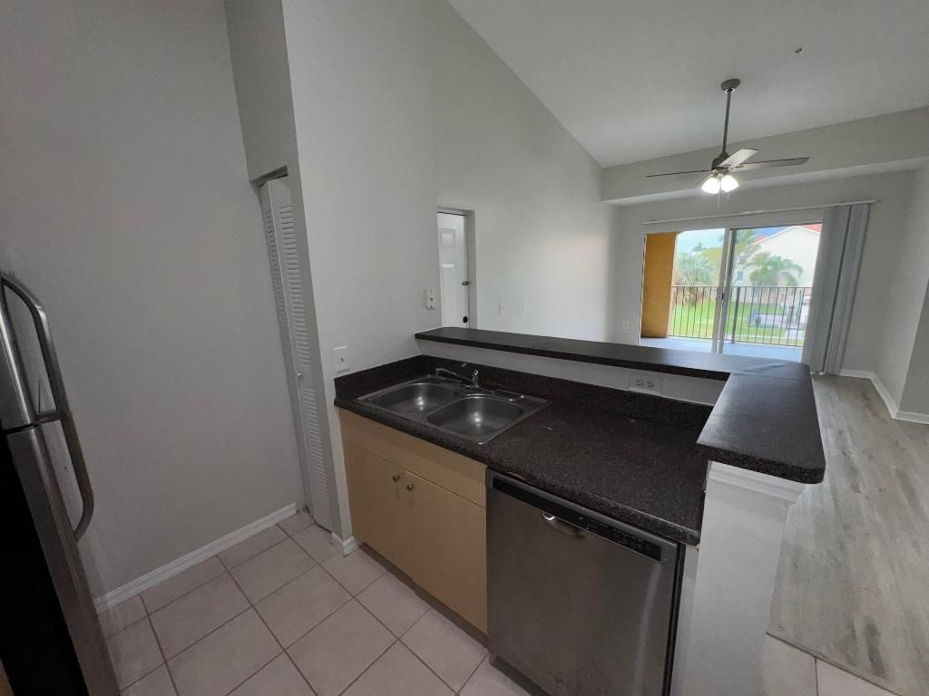4115 San Marino Boulevard, Unit 306, West Palm Beach, FL 33409 Photo