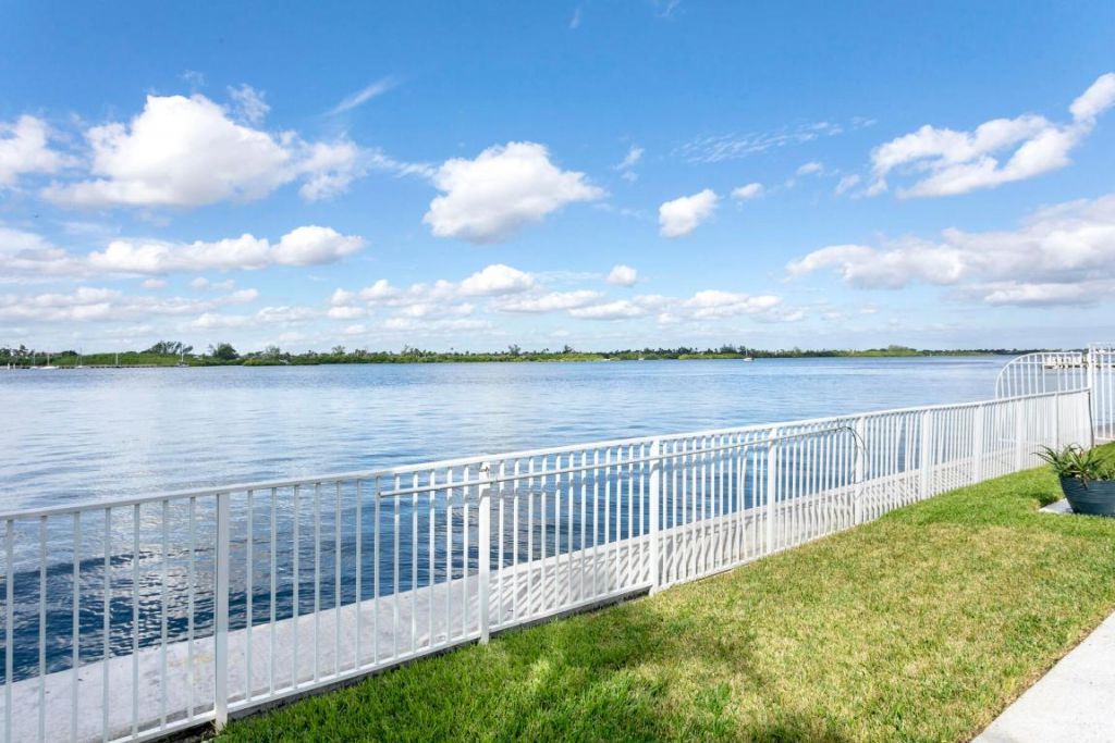 2860 S Ocean Boulevard, Unit 516, Palm Beach, FL 33480 Photo