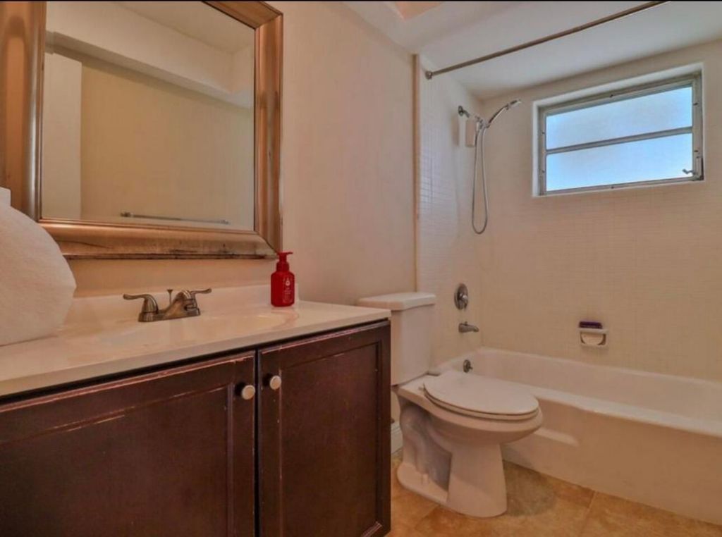 118 Yacht Club Drive, Unit 7, North Palm Beach, FL 33408 Photo