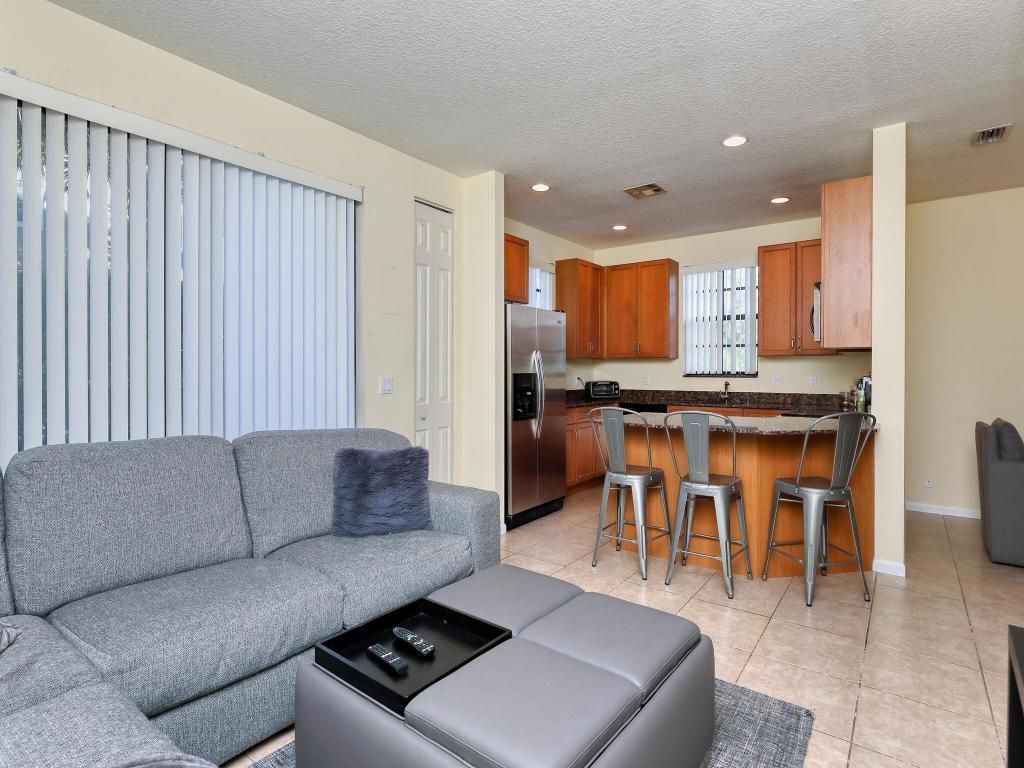 102 E Astor Circle, Delray Beach, FL 33484 Photo