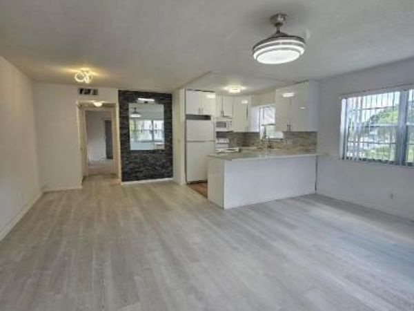 105 Windsor E, Unit 105, West Palm Beach, FL 33417