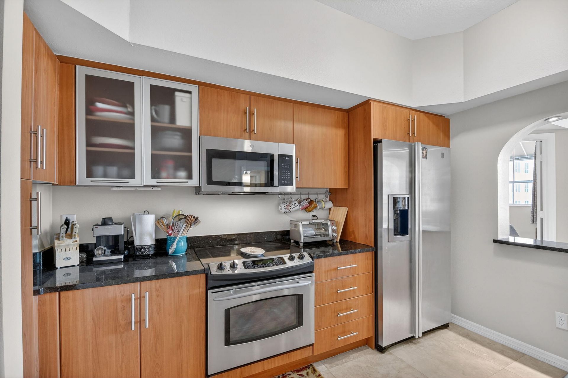 600 S Dixie Highway, Unit 827, West Palm Beach, FL 33401 Photo