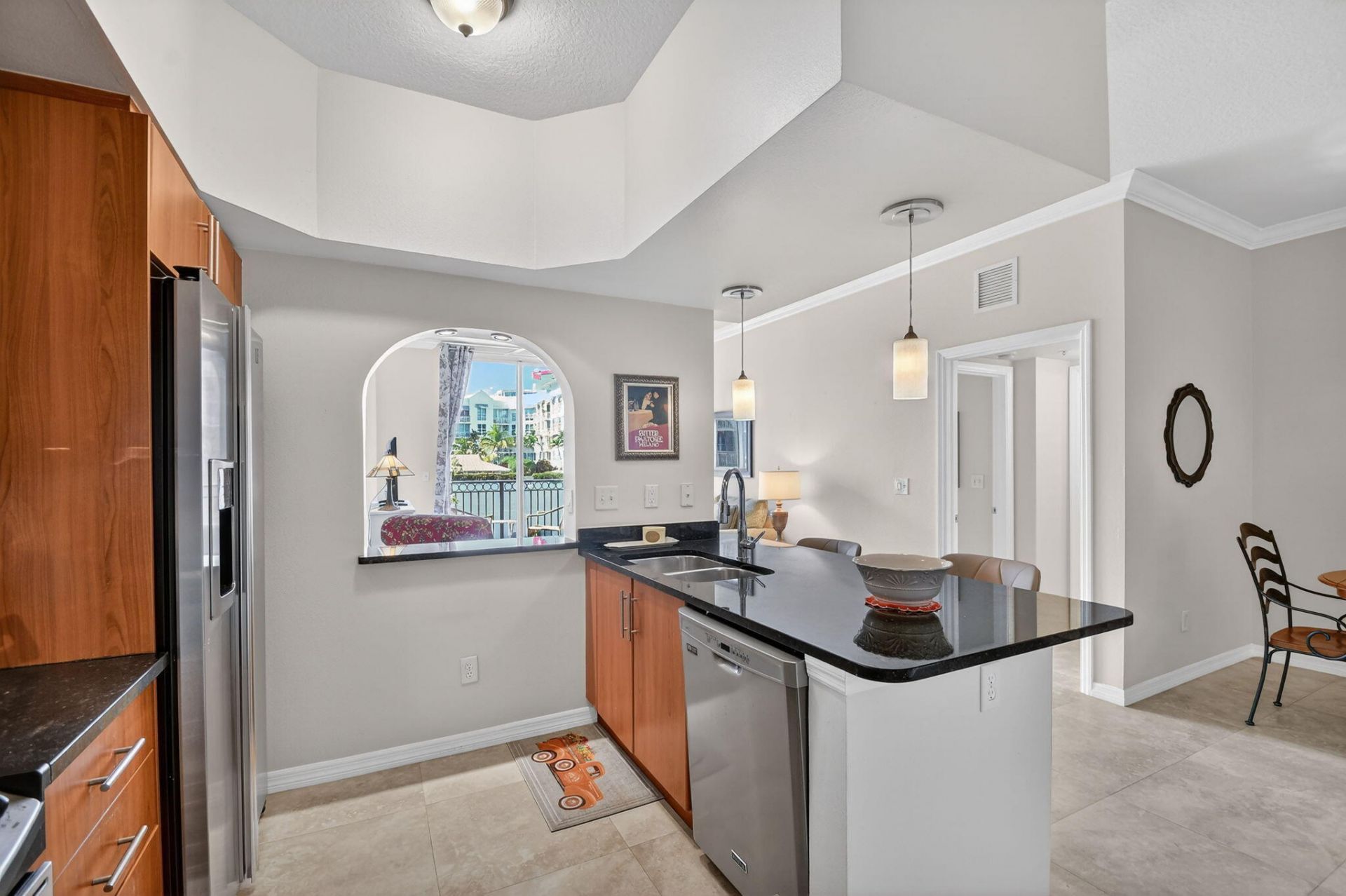 600 S Dixie Highway, Unit 827, West Palm Beach, FL 33401 Photo